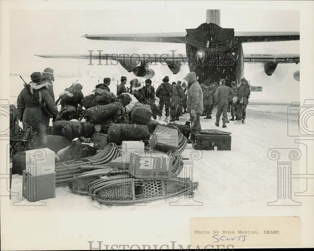 Press Photo Alaska Air National Guardsmen Board Cargo Plane - lra86266- Historic Images