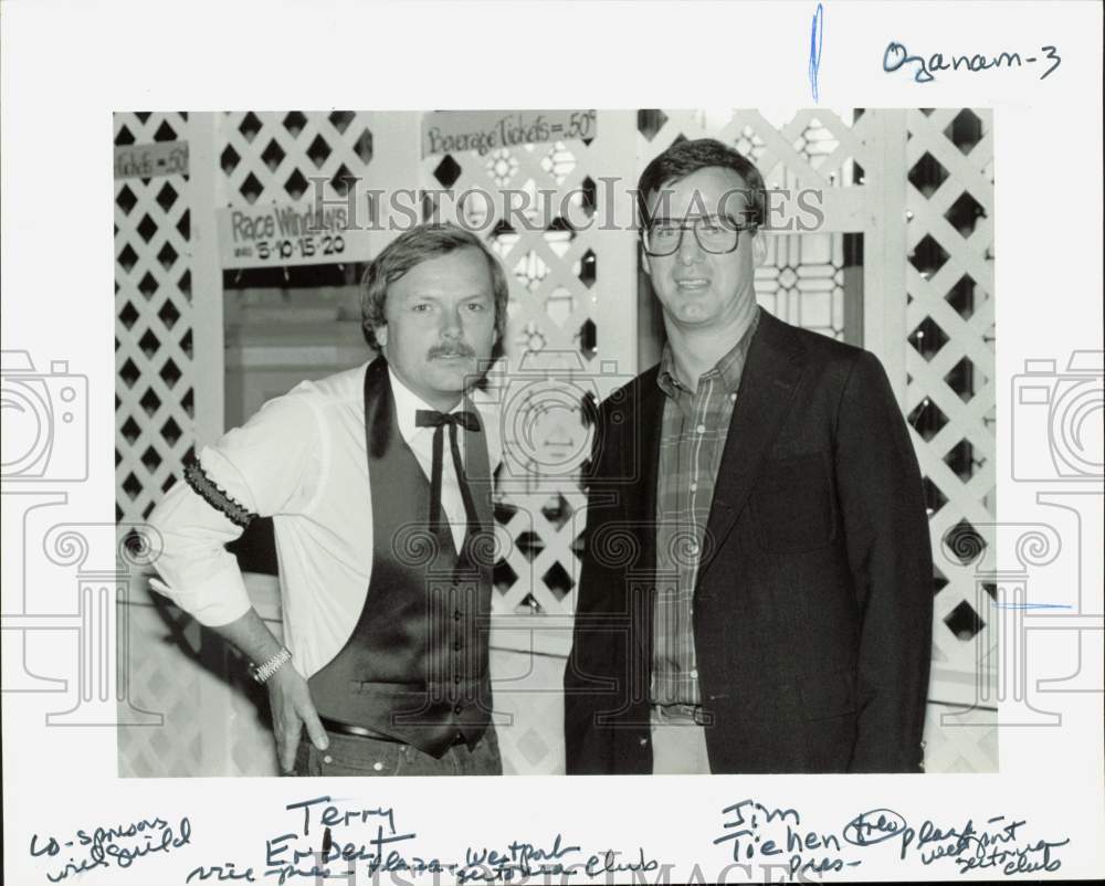 Press Photo Terry Erbert and Jim Tiehen at the Ozanam club event - lra87367- Historic Images