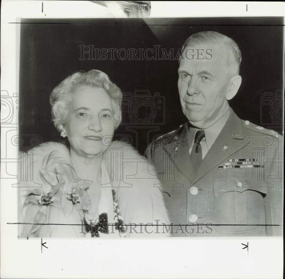 1947 Press Photo State Secretary George Marshall & wife at dinner in Washington- Historic Images