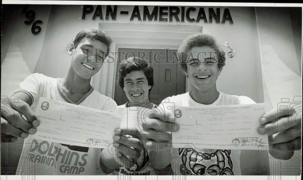 1976 Press Photo Tito Mejias, Nelson Ortiz, Osvaldo Gomez attend Summer Program- Historic Images