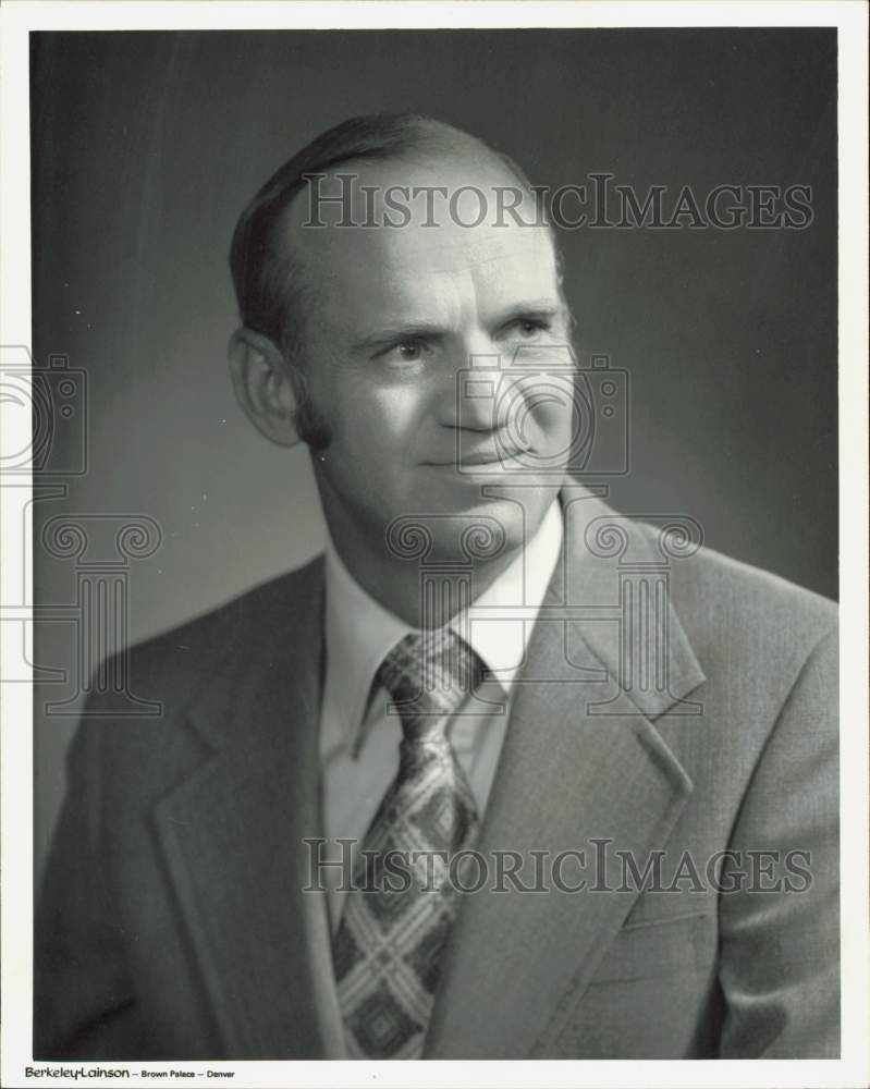 1977 Press Photo Bruce R. Baum, staff geophysicist of Petro-Lewis Corporation- Historic Images