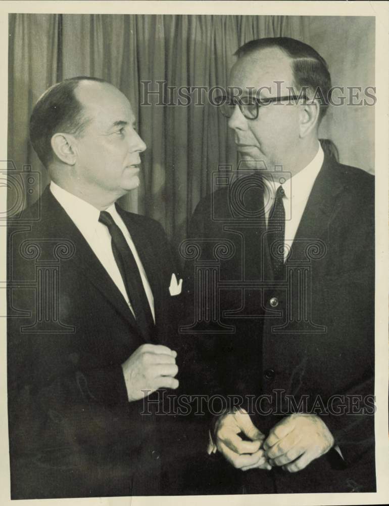 1962 Press Photo Rep. Paul G. Rogers confers with deLesseps Morrison in Cuba- Historic Images