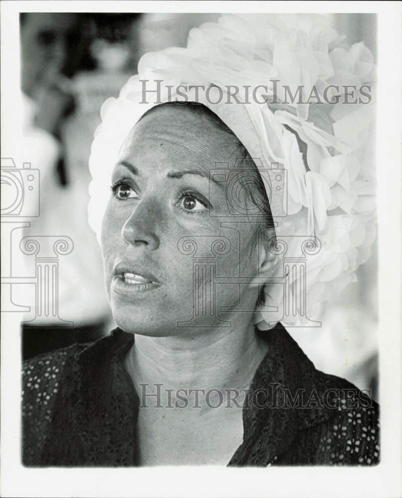 1968 Press Photo Mrs. Richard Needle, guest during fire at Colonia Inn Motel- Historic Images