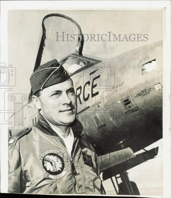 1965 Press Photo Major General Joseph Moore poses beside an F-105 ...