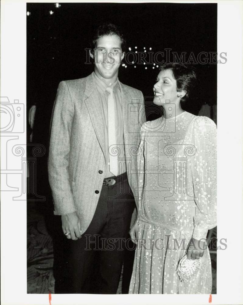 Press Photo A couple attending an event at Doral Country Club - lra93918- Historic Images