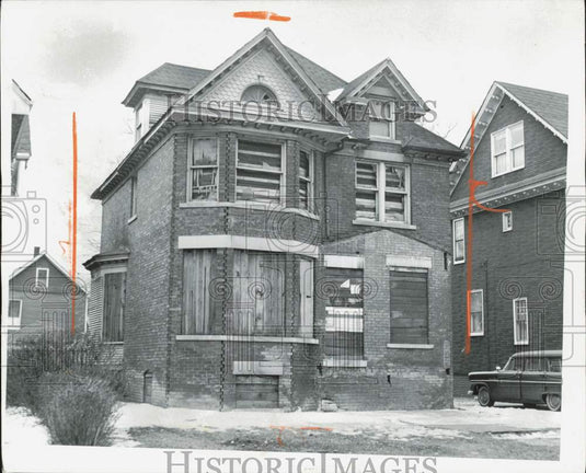 1965 Press Photo Exterior view of a blighted house at 324 Woodland, Detroit- Historic Images