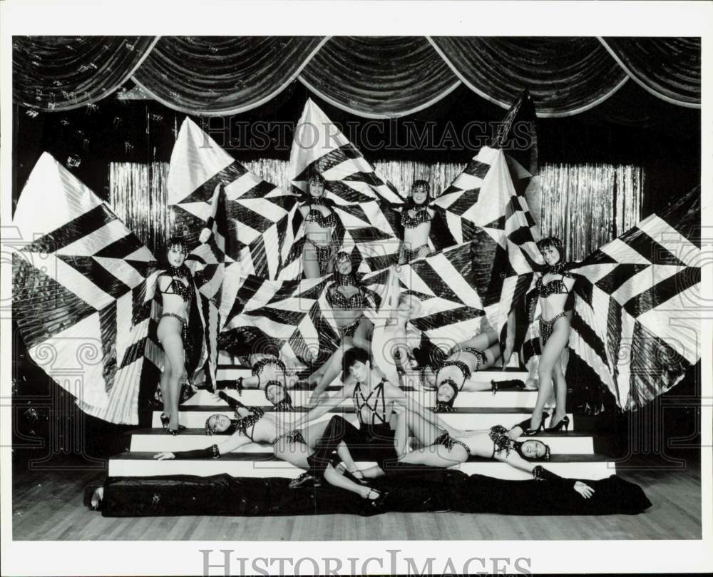 1985 Press Photo &quot;Salvaje 85&quot; dancers in Les Violins show - lra94859- Historic Images