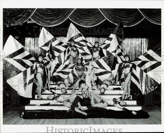 1985 Press Photo "Salvaje 85" dancers in Les Violins show - lra94859- Historic Images