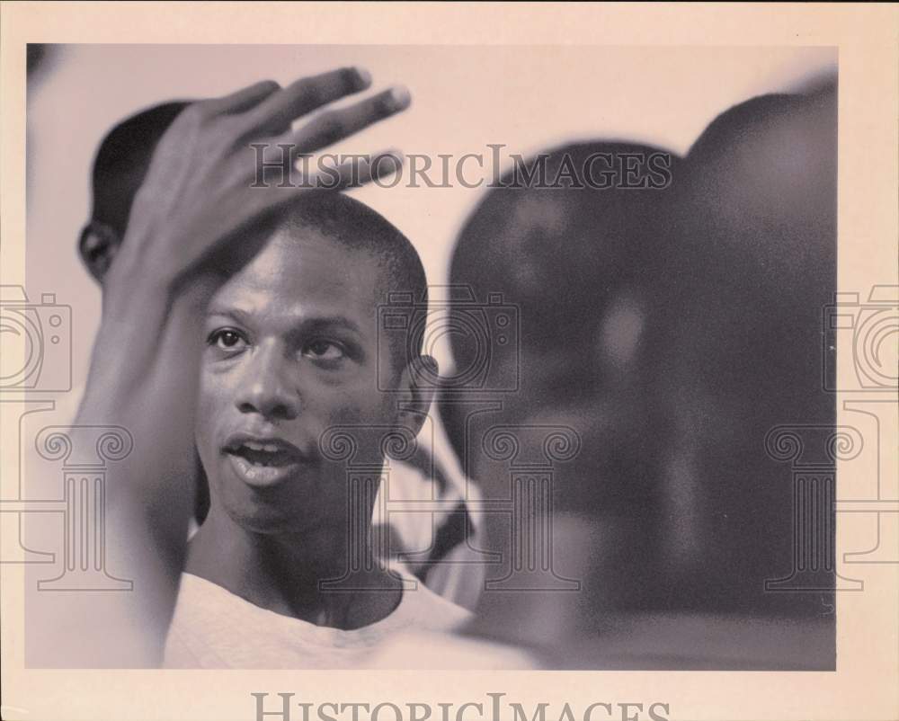 1993 Press Photo Choreographer Ralph Lemon at a drug workshop at Camillus House- Historic Images