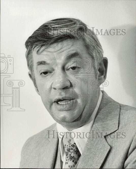 1981 Press Photo John Kratzke, Project Director of INS at Press Conference- Historic Images