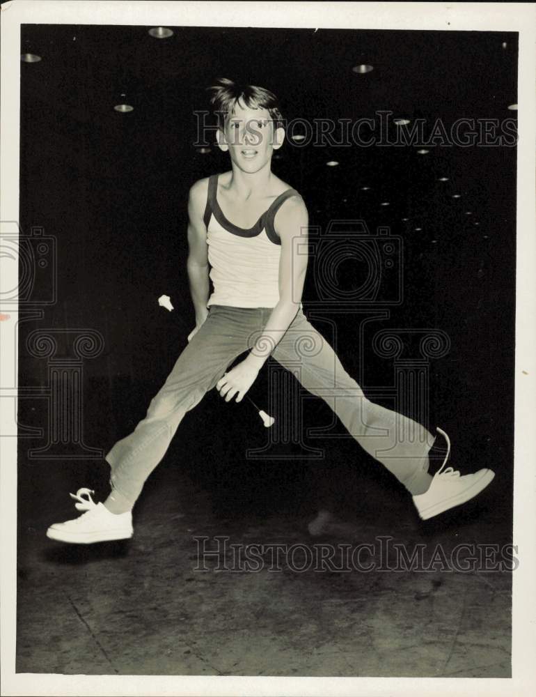 1976 Press Photo Keith Bosen attends Twirlers Convention in Miami Beach- Historic Images