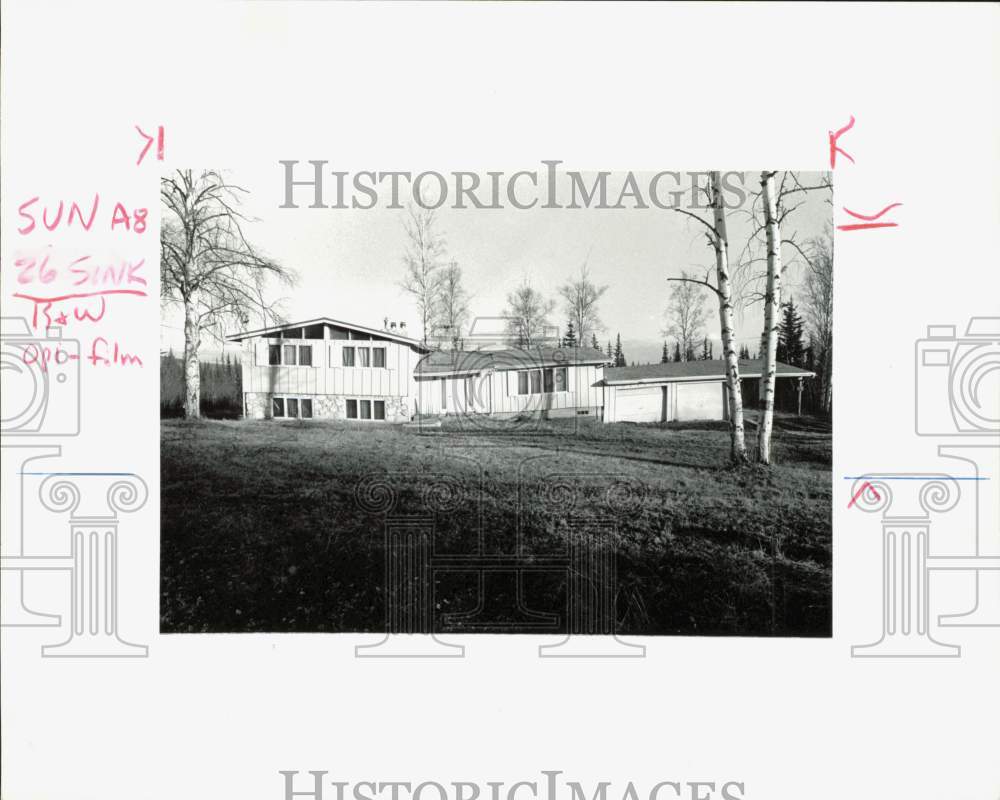 1988 Press Photo House at 5.5 Mile Farmers Loop Shows Permafrost Damage- Historic Images