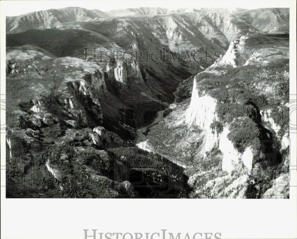 Press Photo Landscaping in Nahanni Park by Karst Landscapes, Canada - lrb06293- Historic Images