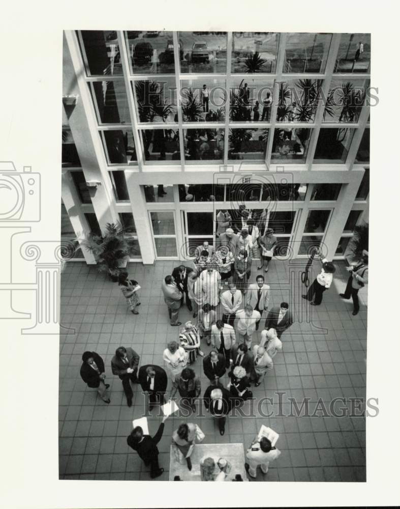 1988 Press Photo Guests at Port of Miami Terminal Dedication Ceremony- Historic Images