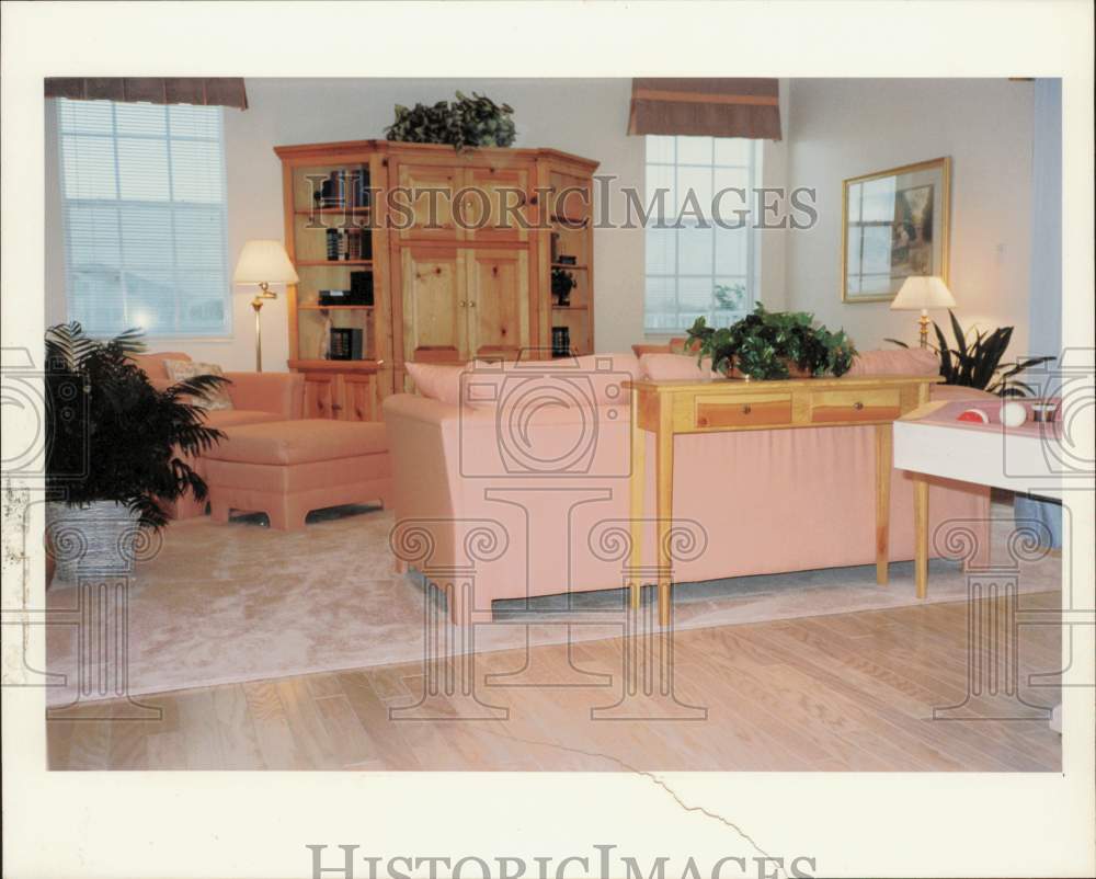 1991 Press Photo Living room featuring entertainment center, Florida - lrb08746- Historic Images