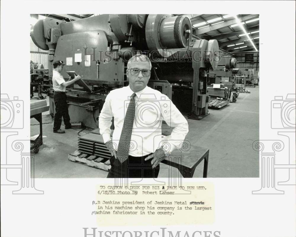 1990 Press Photo R.B. Jenkins, President of Jenkins Metal, in His Machine Shop- Historic Images