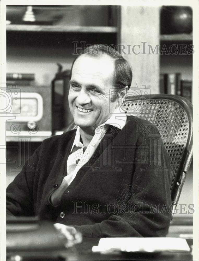 1992 Press Photo Bob Newhart during break in rehearsals of series &quot;Newhart&quot;- Historic Images