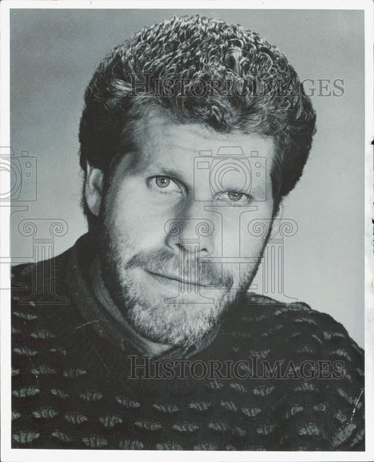 1988 Press Photo Ron Perlman stars in "Beauty and the Beast" - lrb10172- Historic Images