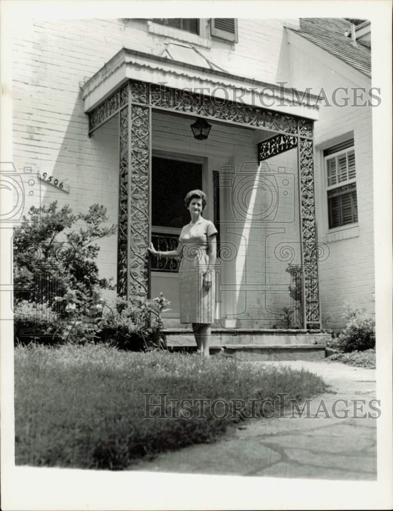 1962 Press Photo Mrs. Olin D. Johnston at Door of Home - lrb12362- Historic Images