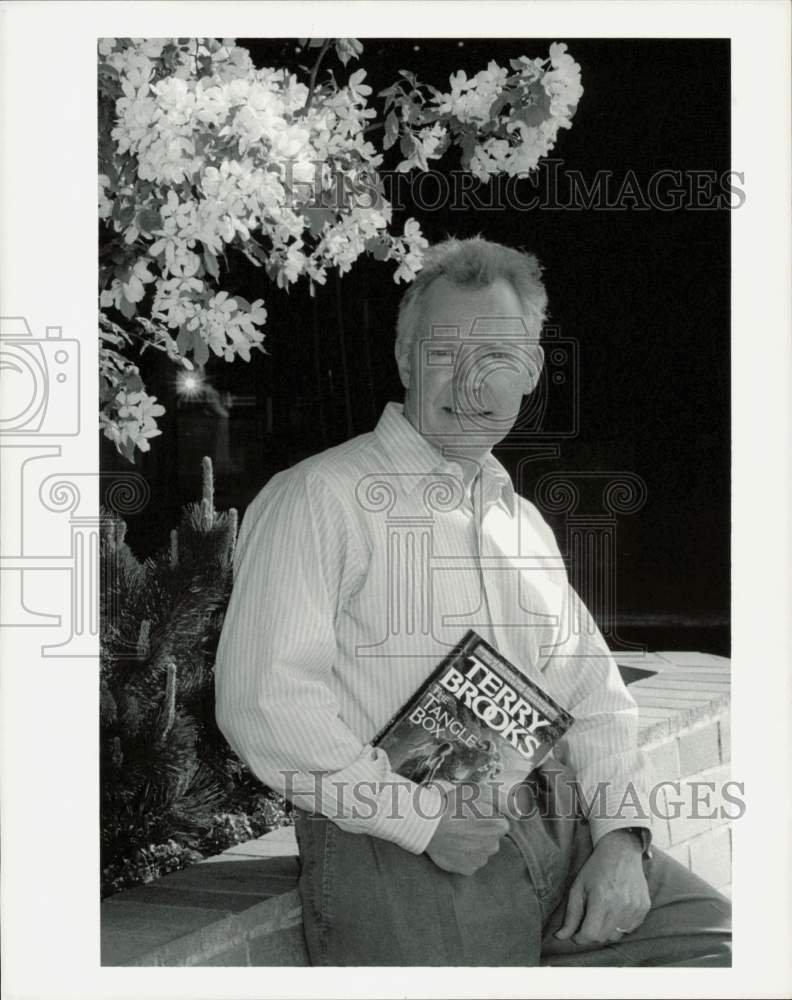 1994 Press Photo Fantasy Author Terry Brooks in Anchorage for Book-Signing- Historic Images