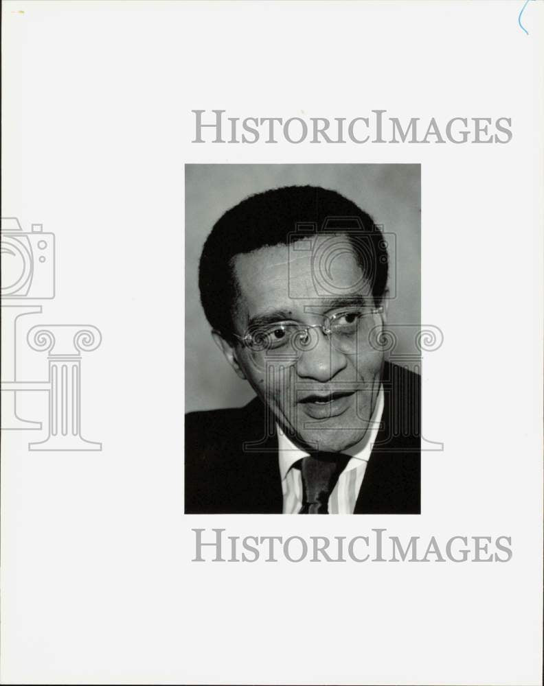 1989 Press Photo Tony Brown, keynote speaker at Alaska Black Caucus banquet- Historic Images