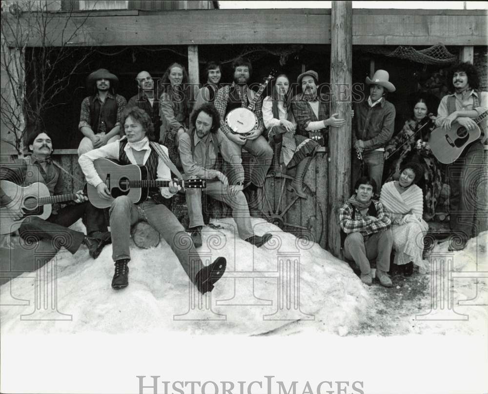 Press Photo Musicians gather outside in the snow for a good music - lrb23235- Historic Images