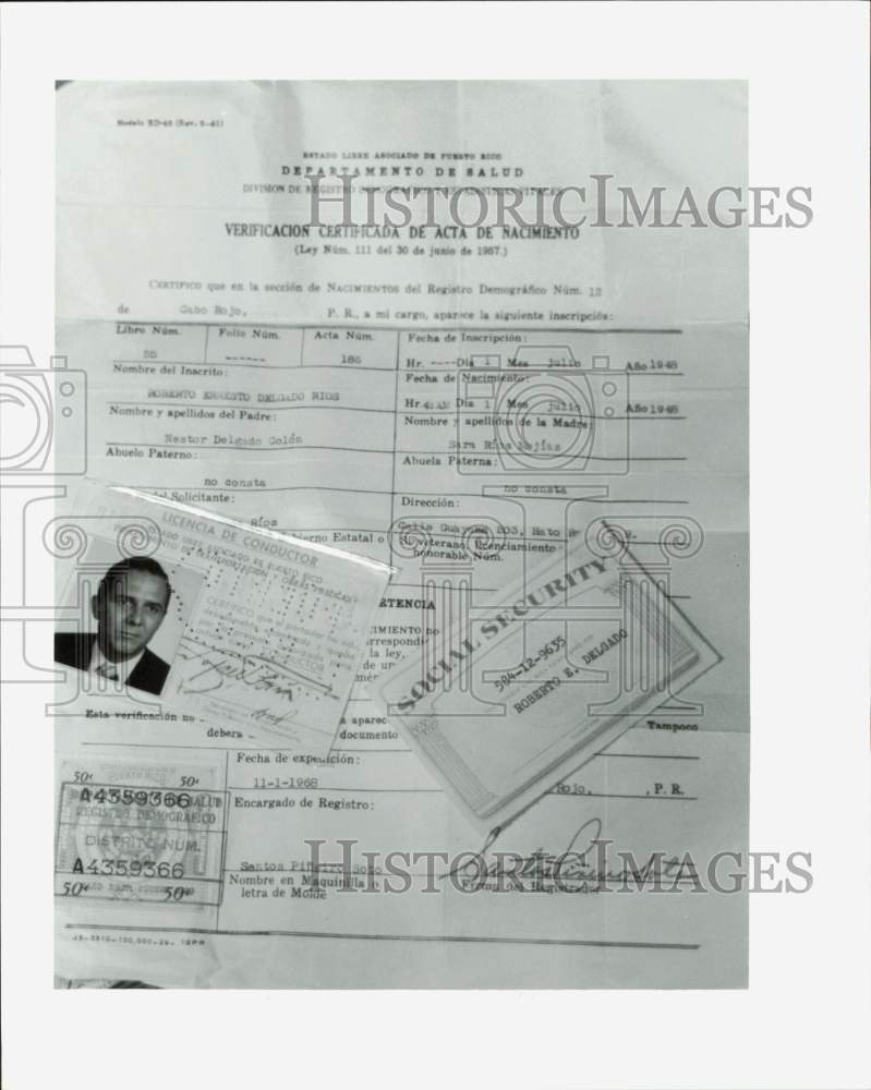 1992 Press Photo Francisco Avela&#39;s false ID documents, all made in Cuba- Historic Images