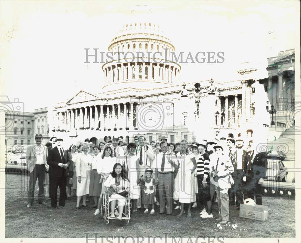 1985 Press Photo Politicians and people on the Walk For Hope at the U.S. Capitol- Historic Images