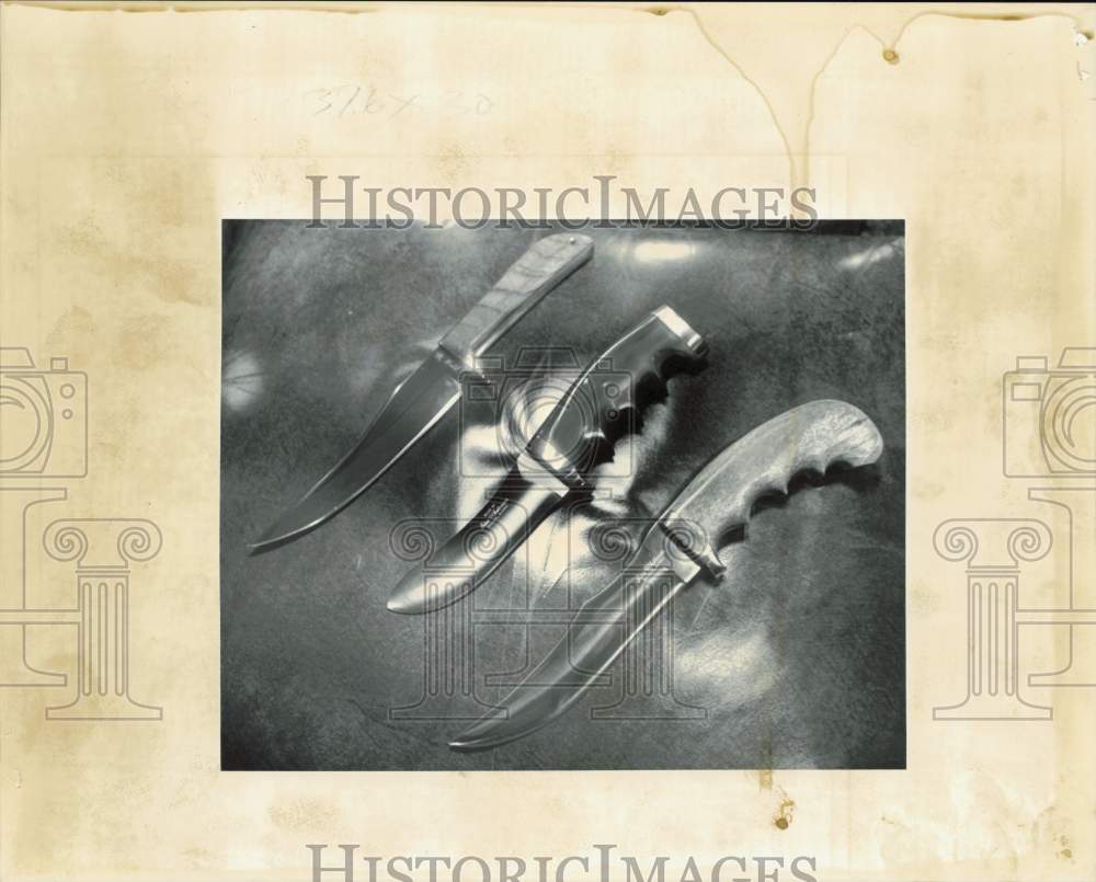 1990 Press Photo Assortment knives, Alaska - lrb32061- Historic Images