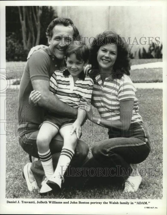 1983 Press Photo Daniel J. Travanti and co stars in the film 