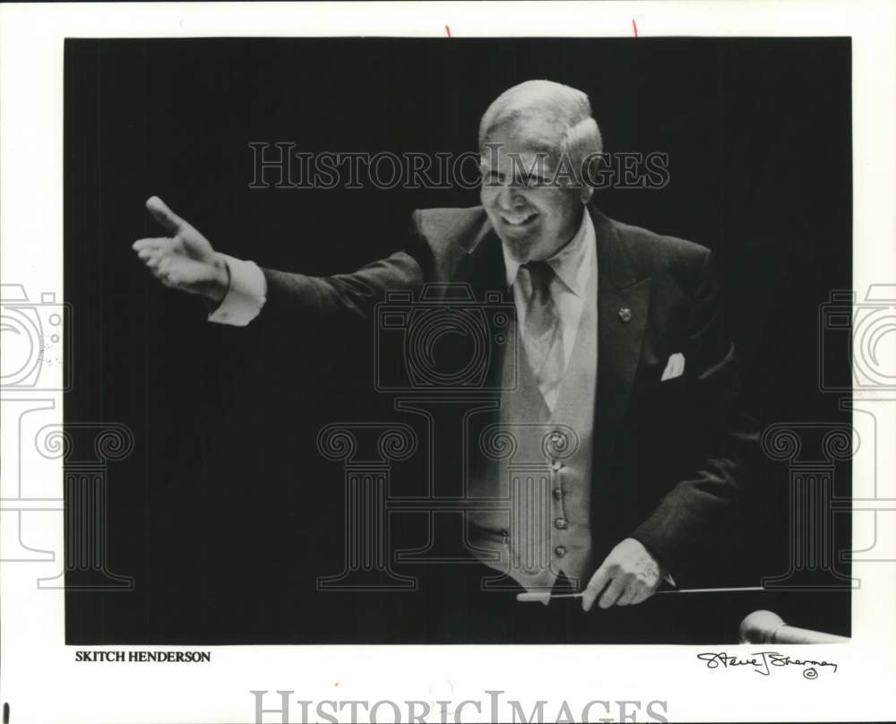 Press Photo Conductor Skitch Henderson - lrp30051- Historic Images