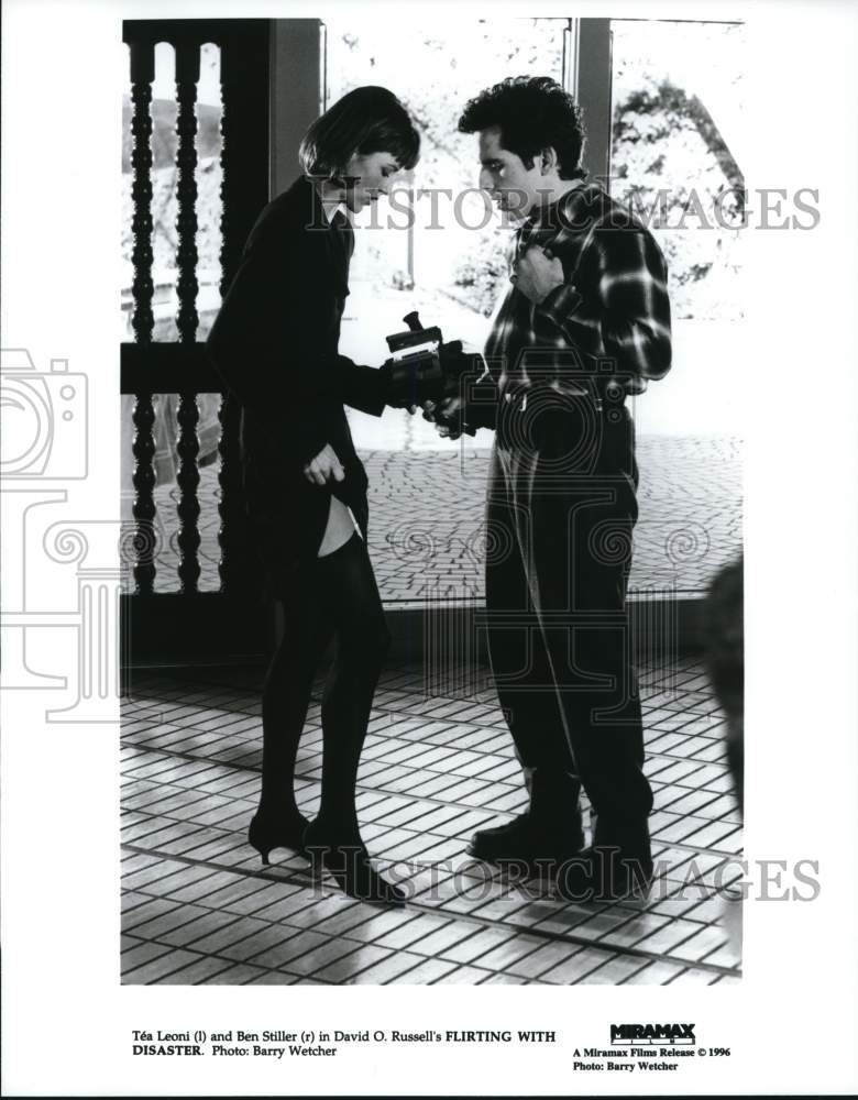 1996 Press Photo Tea Leoni and Ben Stiller star in &quot;Flirting With Disaster&quot;- Historic Images