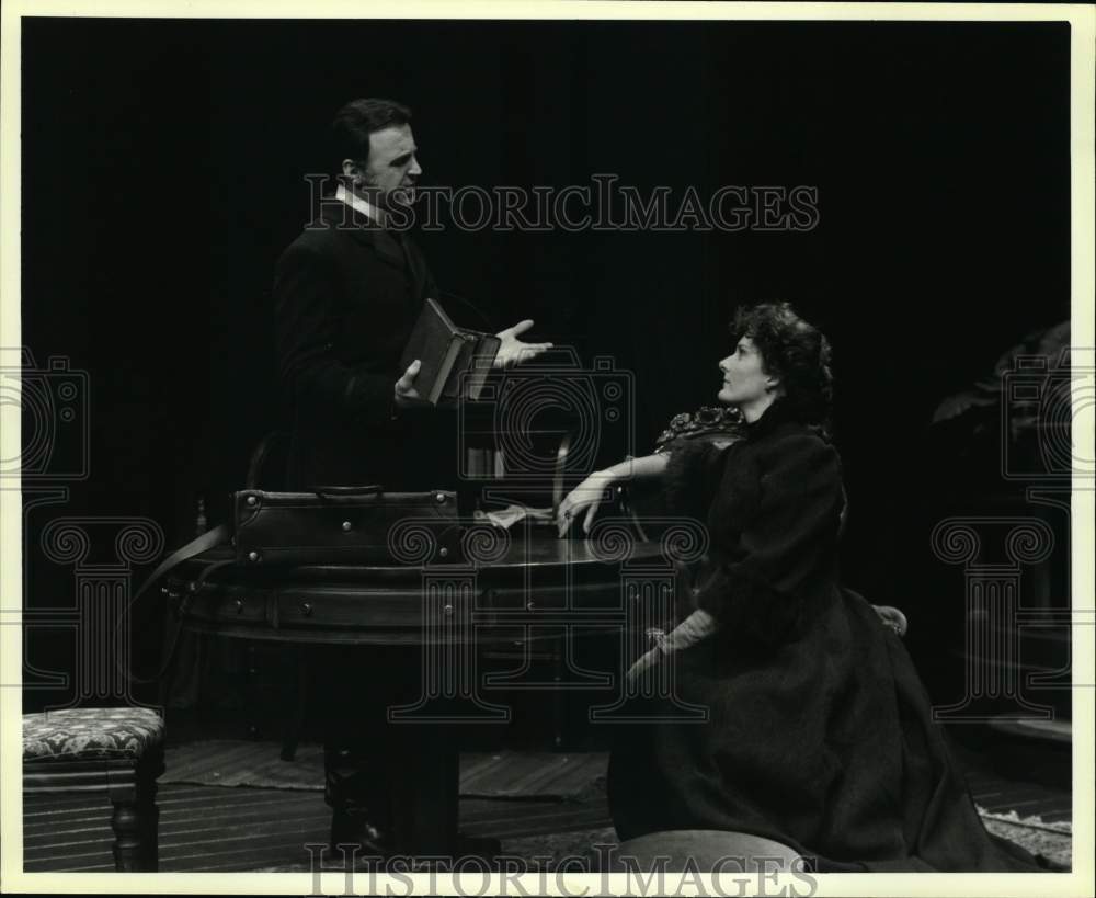 1988 Press Photo Micheal Kevin &amp; Jeanne Paulsen star in the Opera &quot;Ghosts&quot;- Historic Images