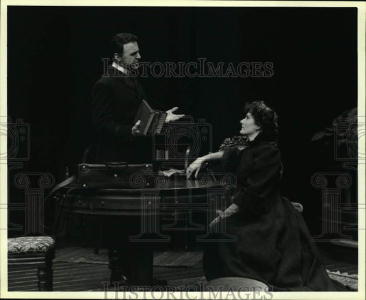 1988 Press Photo Micheal Kevin & Jeanne Paulsen star in the Opera "Ghosts"- Historic Images