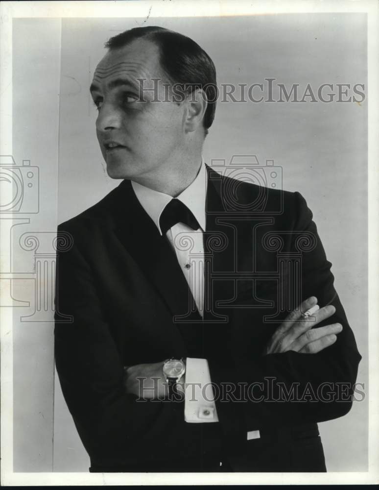 1967 Press Photo Bob Newhart returns to NBC radio show - lrp49572- Historic Images