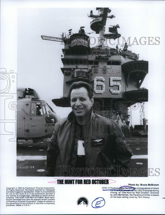1990 Press Photo Mace Neufeld during filming of "The Hunt for Red October"- Historic Images