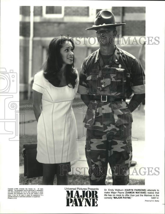 1995 Press Photo Karyn Parsons, Damon Wayans in a scene from "Major Payne"- Historic Images