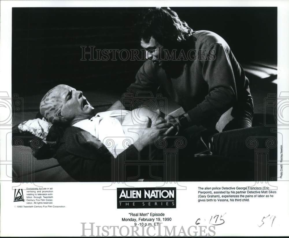 1990 Press Photo Eric Pierpoint &amp; Gary Graham star in &quot;Alien Nation The Series&quot;- Historic Images