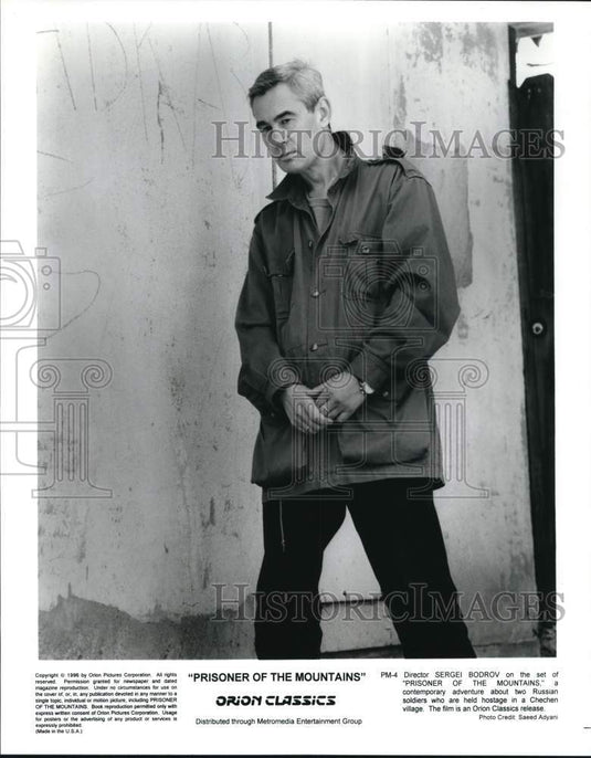 1996 Press Photo Director Sergei Bodrov on set of "Prisoners of the Mountain."- Historic Images