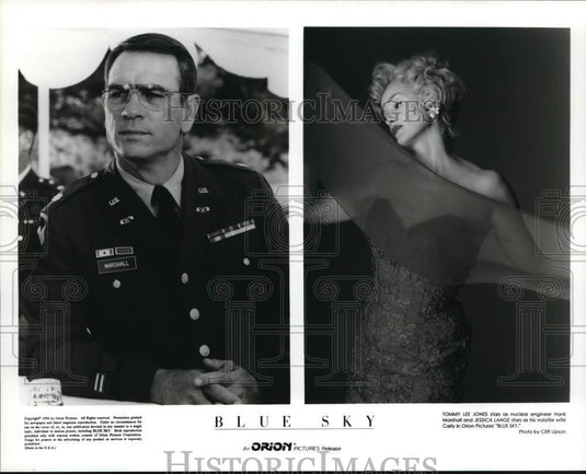 1994 Press Photo Tommy Lee Jones and Jessica Lange star in "Blue Sky."- Historic Images