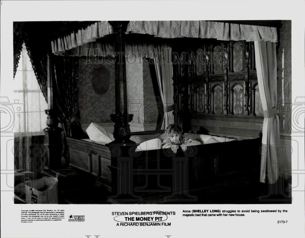 1986 Press Photo Shelley Long in a scene from &quot;The Money Pit.&quot; - lrp66127- Historic Images