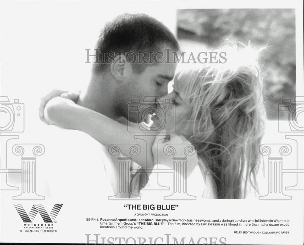 1988 Press Photo Rosanna Arquette and Jean Marc-Barr in &quot;The Big Blue&quot; Movie- Historic Images