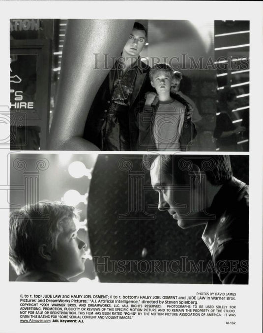 2001 Press Photo Jude Law & Haley Joel Osment in "A.l. Artificial Intelligence"- Historic Images
