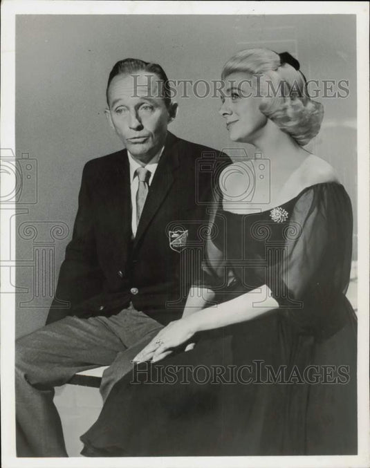 1960 Press Photo Singer Bing Crosby & Co-Star - lrp81279- Historic Images
