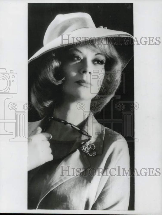 1962 Press Photo Actress Monique Van Vooren - lrp81334- Historic Images