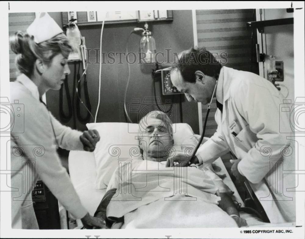 1985 Press Photo Actor John Forsythe on &quot;Dynasty&quot; TV Series - lrp81841- Historic Images