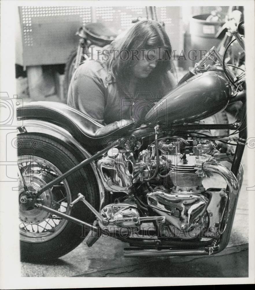 Press Photo Man Working on Motorcycle - lrp86286- Historic Images