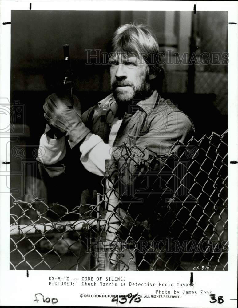 1985 Press Photo Chuck Norris as Detective Eddie Cusack in &quot;Code of Silence&quot;- Historic Images