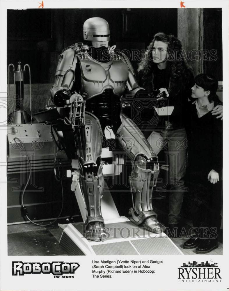 1994 Press Photo Sarah Campbell &amp; Co-Stars in &quot;Robocop: The Series&quot; - lrp88247- Historic Images