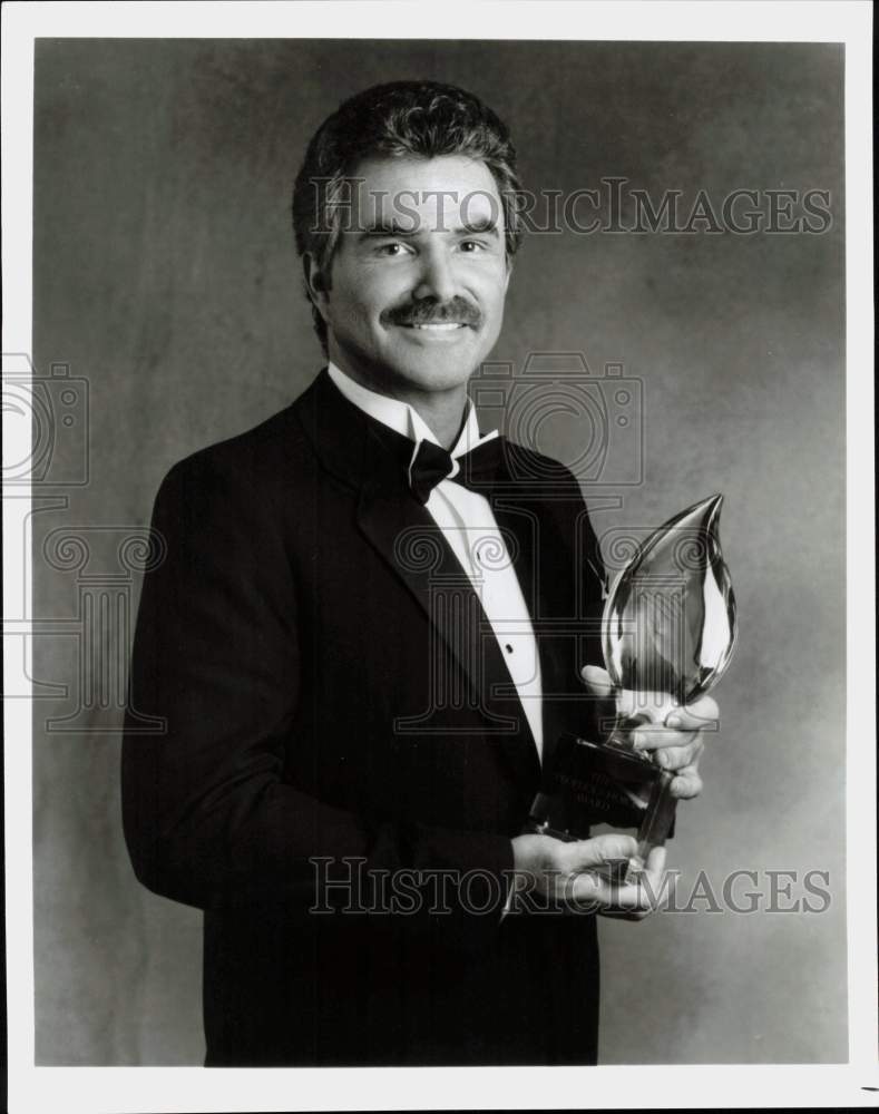 Press Photo Actor Burt Reynolds Hosts 17th Annual People&#39;s Choice Awards- Historic Images